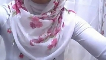 Turkish Headscarf In Erotic Video